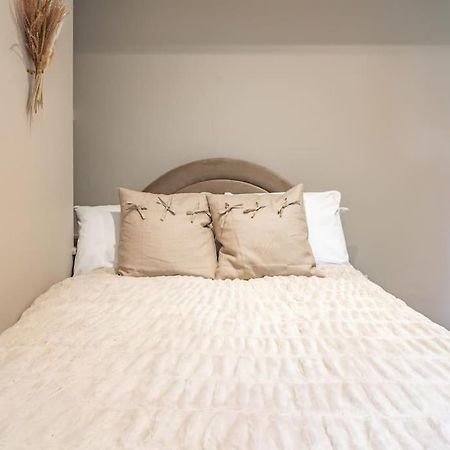Cottage Cwtch Pontneddfechan المظهر الخارجي الصورة